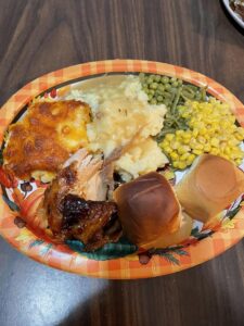 Thanksgiving meal, holiday food, festive feasting, delicious dishes, Thanksgiving dinner, holiday eating, weight loss tips, mindful eating, portion control, healthy holiday habits, holiday feasting, Thanksgiving recipes, seasonal foods, balanced diet, indulgent meals, holiday weight management, nutritious Thanksgiving, staying fit during holidays, healthy eating strategies, festive celebrations.